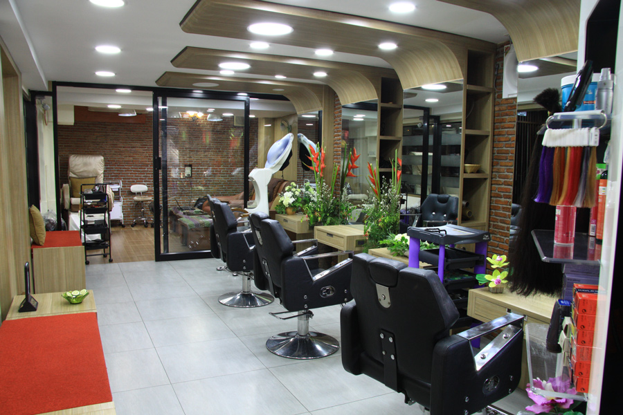 Hairstyling & Treatment Studio